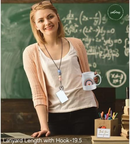 fabStuff Благодарствени подаръци на учителите - Кафеена чаша е от 3 теми, каишка и картичка - Благодарственный подарък за жените по-добър учител - Персонализиран комплект за оцеляване учители от ученик